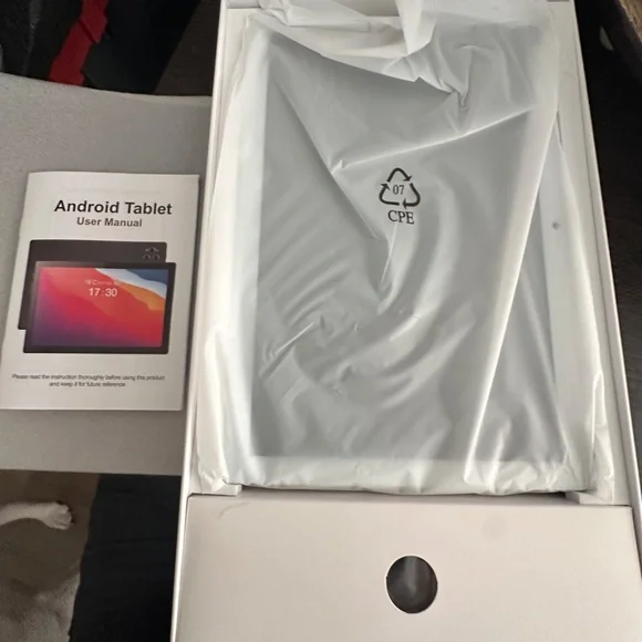 Android Tablet - Picture 2 of 6